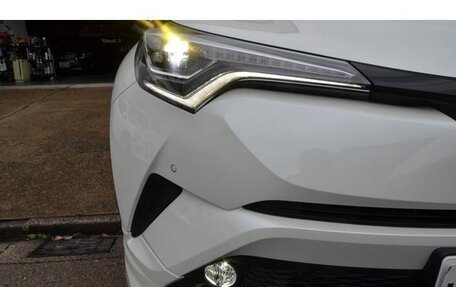 Toyota C-HR I рестайлинг, 2023 год, 1 420 000 рублей, 4 фотография
