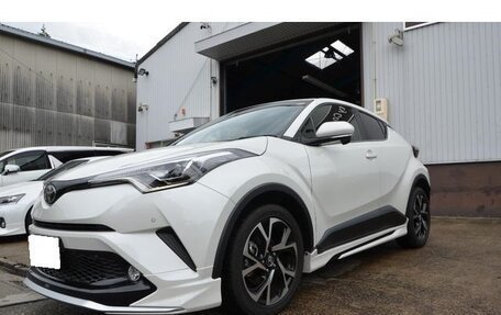 Toyota C-HR I рестайлинг, 2023 год, 1 420 000 рублей, 6 фотография