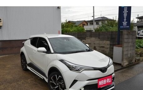 Toyota C-HR I рестайлинг, 2023 год, 1 420 000 рублей, 2 фотография