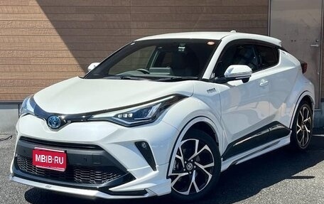 Toyota C-HR I рестайлинг, 2023 год, 1 760 000 рублей, 1 фотография