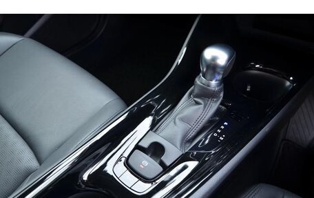 Toyota C-HR I рестайлинг, 2023 год, 1 420 000 рублей, 21 фотография