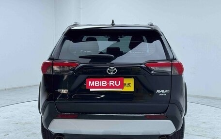 Toyota RAV4, 2025 год, 4 077 700 рублей, 6 фотография