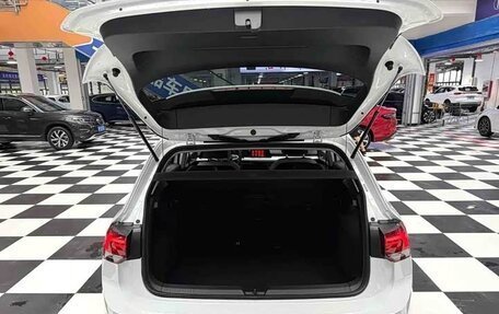 Volkswagen Golf VIII, 2023 год, 1 620 000 рублей, 7 фотография