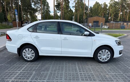 Volkswagen Polo VI (EU Market), 2017 год, 1 080 000 рублей, 2 фотография