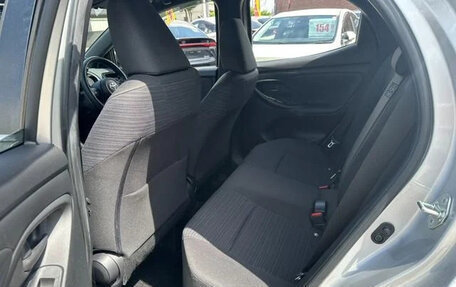 Toyota Yaris, 2023 год, 1 065 000 рублей, 16 фотография