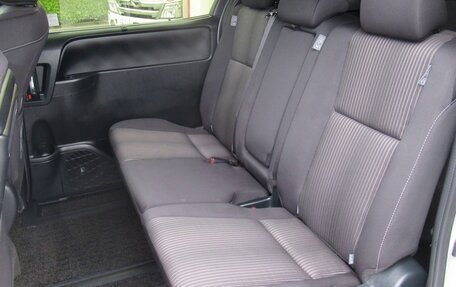 Toyota Voxy III, 2021 год, 1 820 000 рублей, 17 фотография