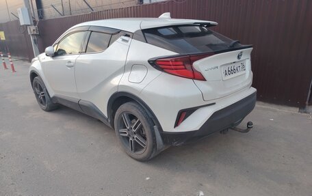 Toyota C-HR I рестайлинг, 2019 год, 2 350 000 рублей, 2 фотография