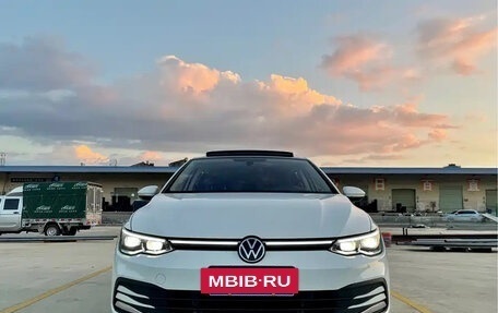 Volkswagen Golf VIII, 2023 год, 1 780 000 рублей, 3 фотография