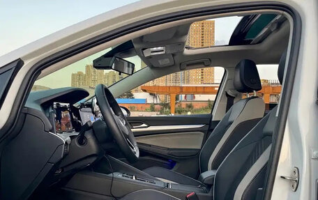 Volkswagen Golf VIII, 2023 год, 1 780 000 рублей, 6 фотография