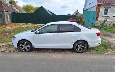 Volkswagen Jetta VI, 2013 год, 980 000 рублей, 6 фотография