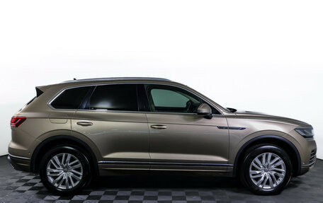Volkswagen Touareg III, 2018 год, 3 850 000 рублей, 4 фотография