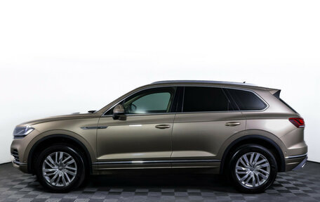 Volkswagen Touareg III, 2018 год, 3 850 000 рублей, 8 фотография