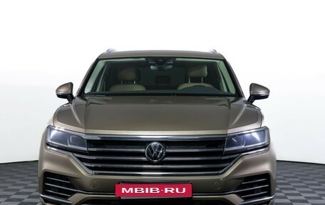 Volkswagen Touareg III, 2018 год, 3 850 000 рублей, 2 фотография