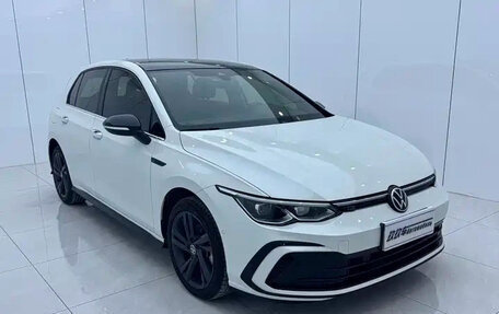 Volkswagen Golf VIII, 2021 год, 1 935 002 рублей, 2 фотография