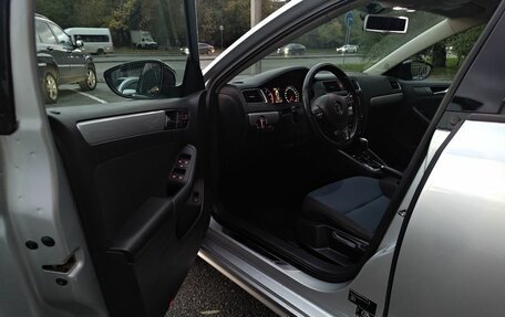 Volkswagen Jetta VI, 2013 год, 1 090 000 рублей, 14 фотография