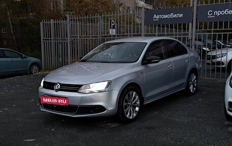 Volkswagen Jetta VI, 2013 год, 1 090 000 рублей, 16 фотография