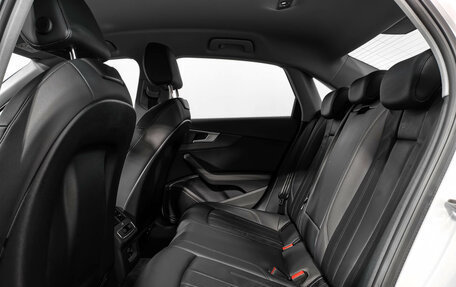 Audi A4, 2019 год, 2 600 000 рублей, 12 фотография