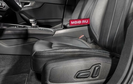 Audi A4, 2019 год, 2 600 000 рублей, 16 фотография