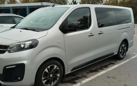 Opel Zafira Life I, 2021 год, 3 800 000 рублей, 37 фотография