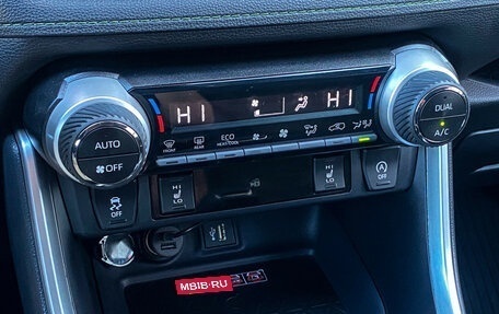 Toyota RAV4, 2025 год, 3 999 000 рублей, 18 фотография