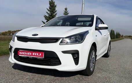KIA Rio IV, 2020 год, 2 100 000 рублей, 1 фотография