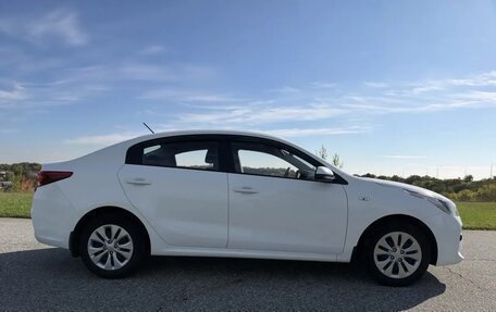 KIA Rio IV, 2020 год, 2 100 000 рублей, 8 фотография