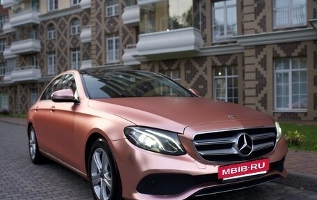 Mercedes-Benz E-Класс, 2017 год, 3 990 000 рублей, 2 фотография