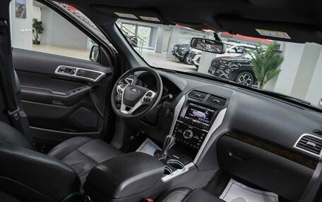 Ford Explorer VI, 2013 год, 1 650 000 рублей, 5 фотография
