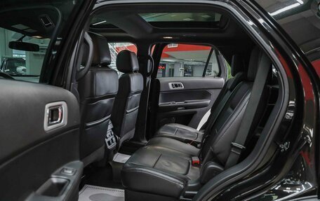Ford Explorer VI, 2013 год, 1 650 000 рублей, 7 фотография