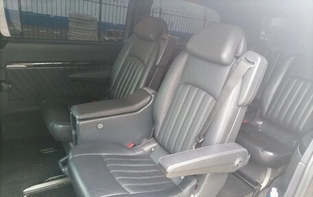 Mercedes-Benz Viano, 2010 год, 1 100 000 рублей, 9 фотография