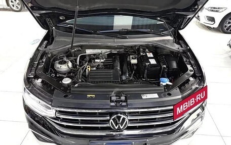 Volkswagen Tiguan II, 2023 год, 2 100 000 рублей, 15 фотография
