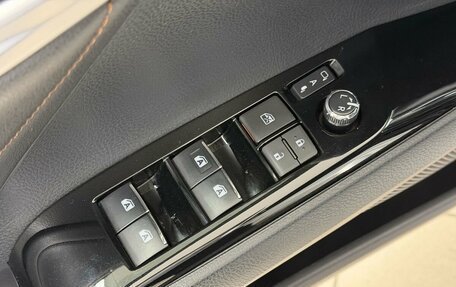 Toyota Camry, 2020 год, 3 020 000 рублей, 16 фотография