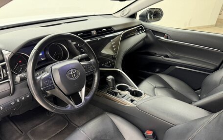 Toyota Camry, 2020 год, 3 020 000 рублей, 11 фотография