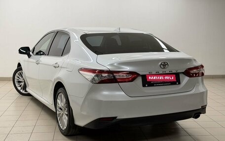 Toyota Camry, 2020 год, 3 020 000 рублей, 6 фотография
