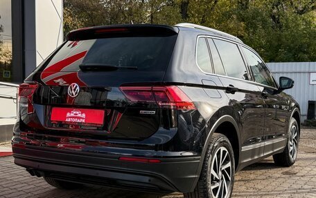 Volkswagen Tiguan II, 2018 год, 1 999 000 рублей, 3 фотография