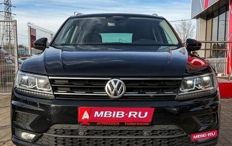 Volkswagen Tiguan II, 2018 год, 1 999 000 рублей, 2 фотография