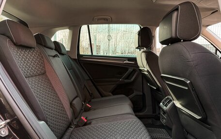 Volkswagen Tiguan II, 2018 год, 1 999 000 рублей, 14 фотография
