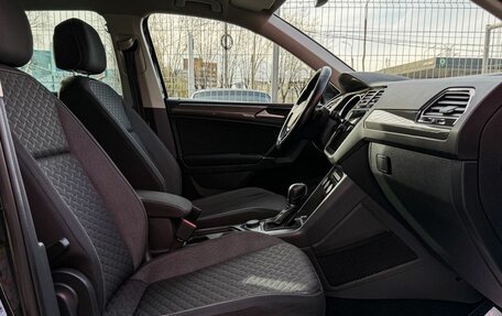 Volkswagen Tiguan II, 2018 год, 1 999 000 рублей, 15 фотография