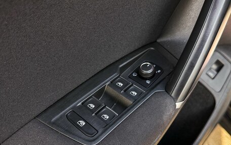 Volkswagen Tiguan II, 2018 год, 1 999 000 рублей, 29 фотография