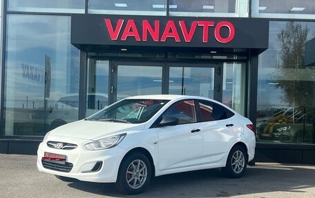 Hyundai Solaris II рестайлинг, 2013 год, 795 000 рублей, 1 фотография