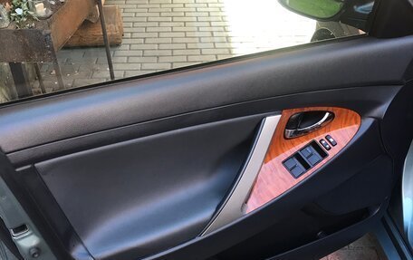 Toyota Camry, 2008 год, 1 850 000 рублей, 17 фотография