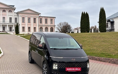 Hyundai Staria, 2021 год, 4 350 000 рублей, 2 фотография