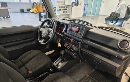 Suzuki Jimny, 2021 год, 2 999 000 рублей, 8 фотография