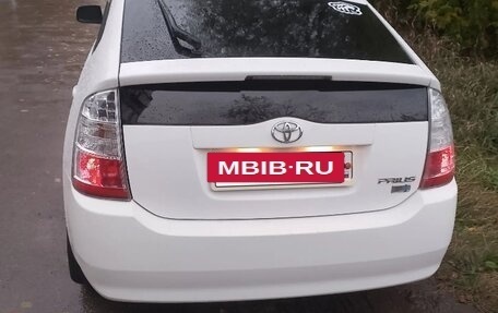 Toyota Prius, 2009 год, 700 000 рублей, 2 фотография