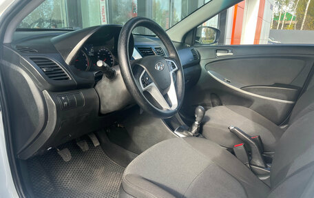 Hyundai Solaris II рестайлинг, 2013 год, 795 000 рублей, 9 фотография