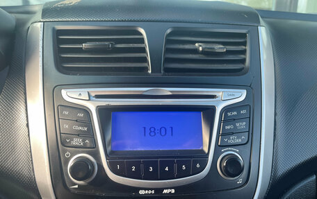 Hyundai Solaris II рестайлинг, 2013 год, 795 000 рублей, 15 фотография