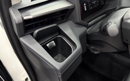 Toyota Hilux, 2025 год, 7 100 000 рублей, 11 фотография