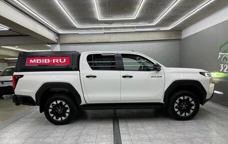 Toyota Hilux, 2025 год, 7 100 000 рублей, 24 фотография