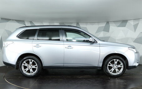 Mitsubishi Outlander III рестайлинг 3, 2013 год, 1 149 000 рублей, 4 фотография