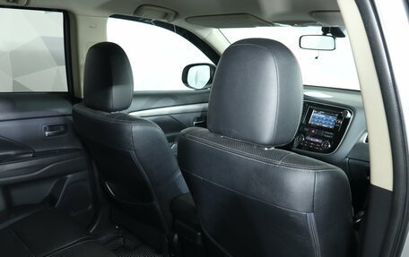 Mitsubishi Outlander III рестайлинг 3, 2013 год, 1 149 000 рублей, 26 фотография